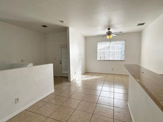 Building Photo - 3137 Grandiflora Dr