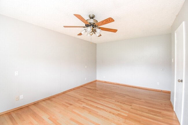 Building Photo - 1709 Beaver Springs Ct