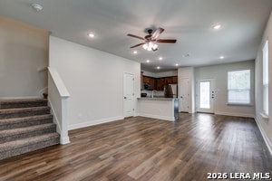 Building Photo - 10314 Lynwood Vlg
