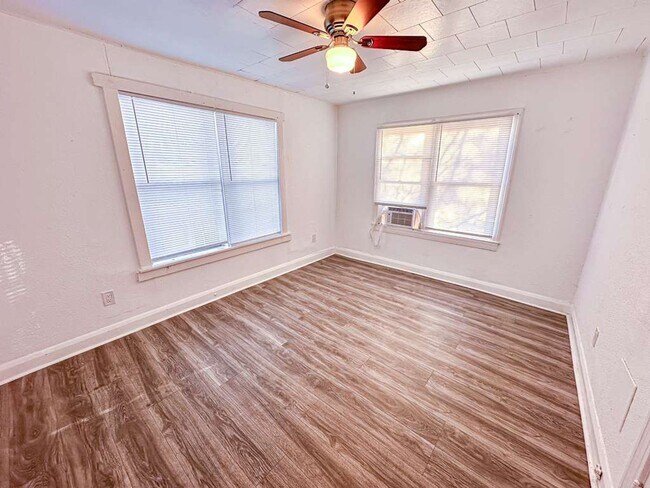 Building Photo - 1409 10th St