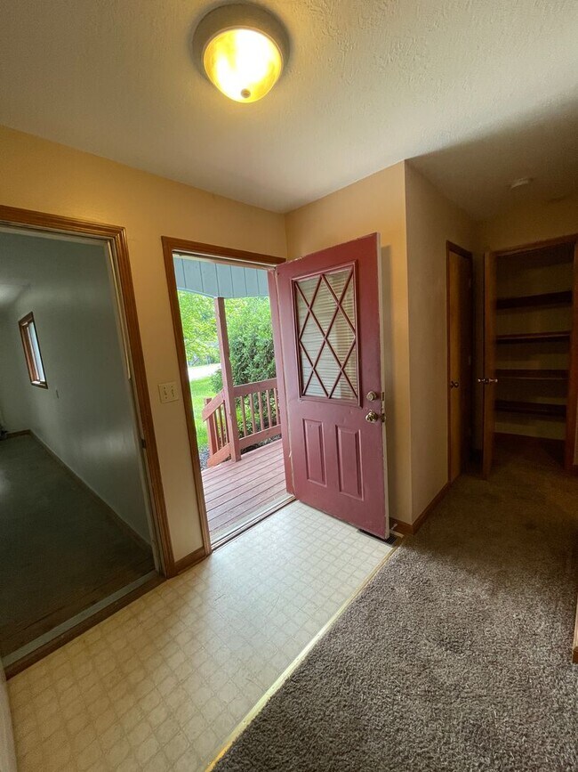Building Photo - 4986 N Truesdel Dr