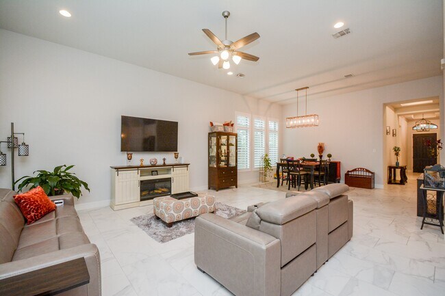 Building Photo - 11947 Gramina Way