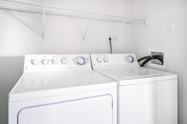 Building Photo - Gorgeous Luxury Townhome for rent