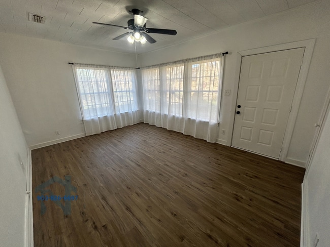 Building Photo - 502 Jefferson Pl