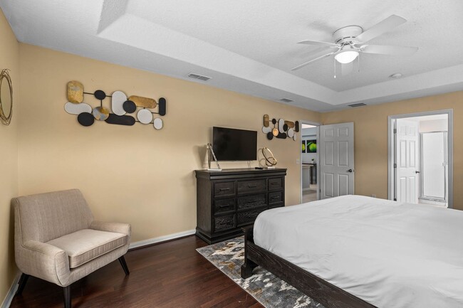 Building Photo - Large Beautiful Legacy Park Villa: 5BR, Pool & Near Disney