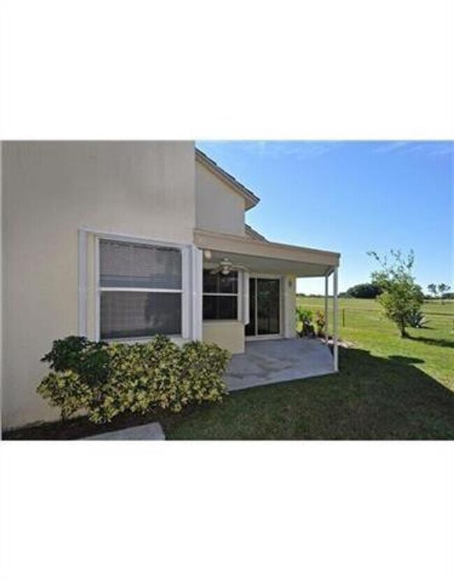 Building Photo - 2721 W Abiaca Cir