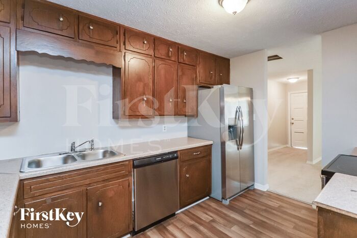 Building Photo - 2281 Briarwood Cir SW