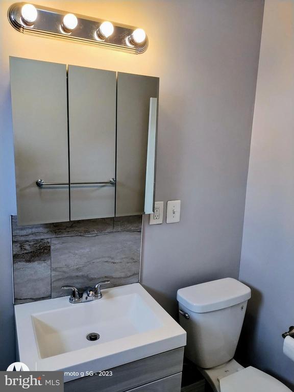 Building Photo - 919 S 25th St