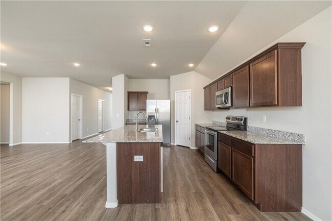 Building Photo - 2701 Bauer St