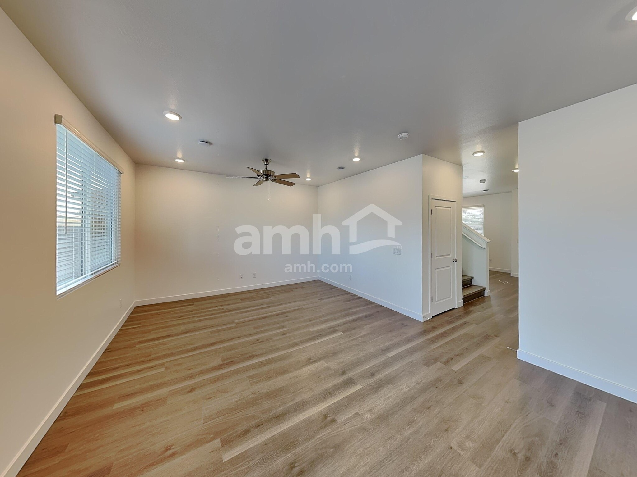 Building Photo - 20177 W Thomas Rd