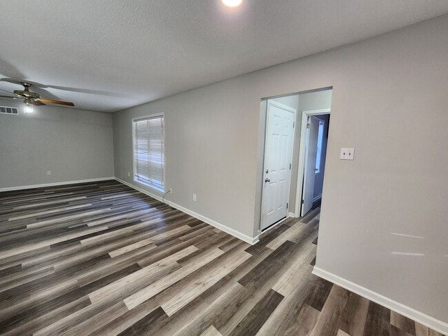 Building Photo - Single family home located in West Memphis