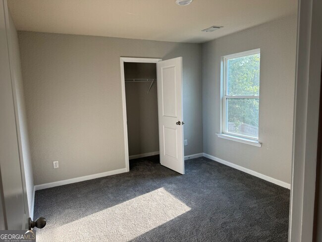 Building Photo - 3475 Ridge Hill Pkwy