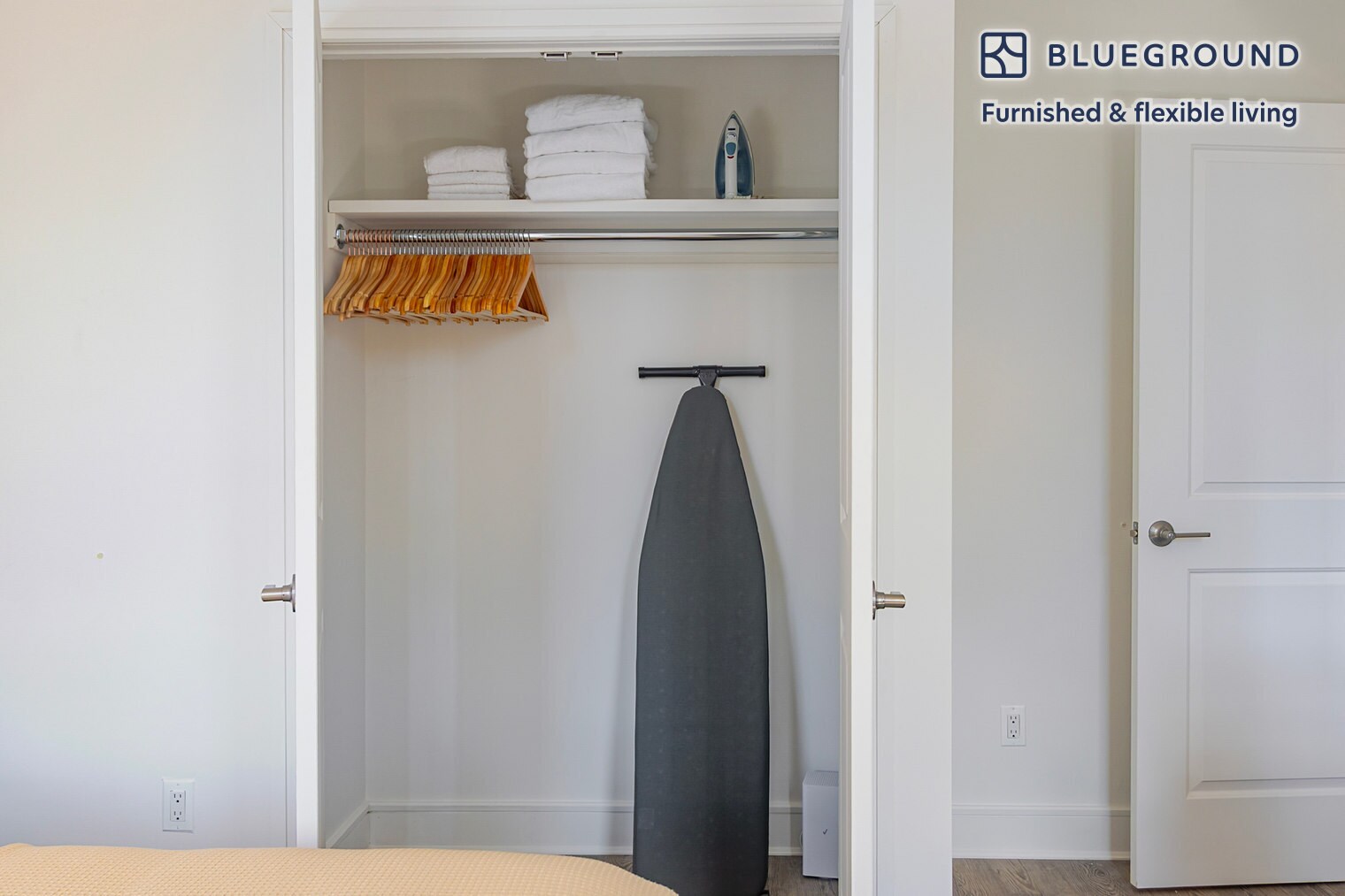 Building Photo - 45 W 81st St