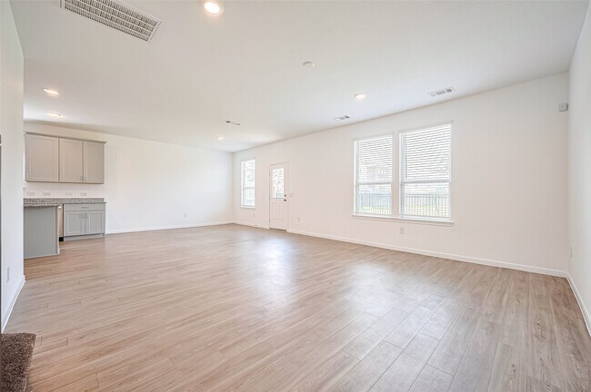 Building Photo - 1001 Laguna Cv Dr
