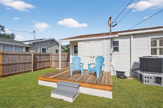 Building Photo - 486 49th Ave N