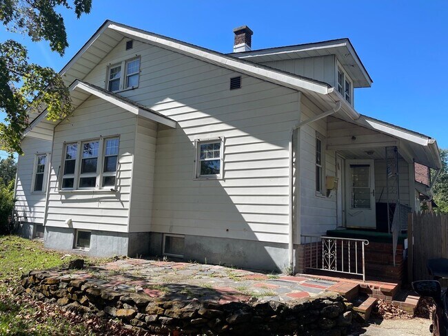 Building Photo - 1327 White Horse Pike