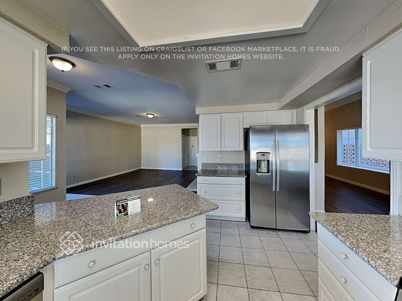 Building Photo - 7720 Musical