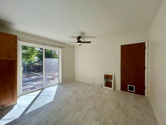 Building Photo - 740 38th St