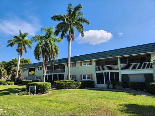 Building Photo - 300 Valley Stream Dr