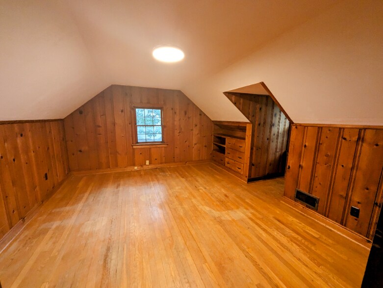 Building Photo - 2832 Jeffers Dr