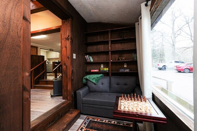 Building Photo - 72 Faulkner Rd