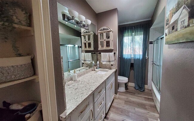 Building Photo - 4423 Meyerwood Dr