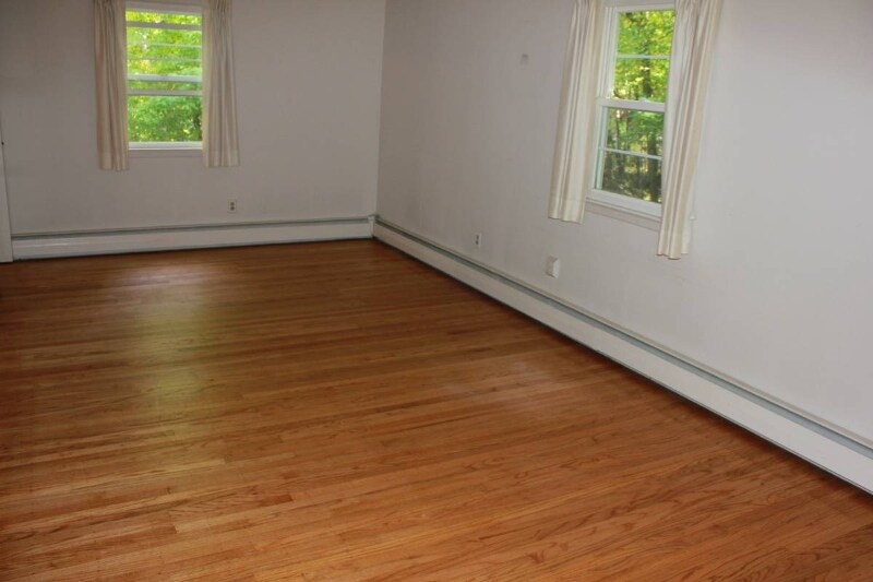 Building Photo - 734 Trephanny Ln