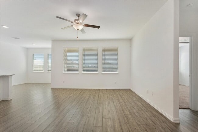 Building Photo - 2157 Clarion Dr