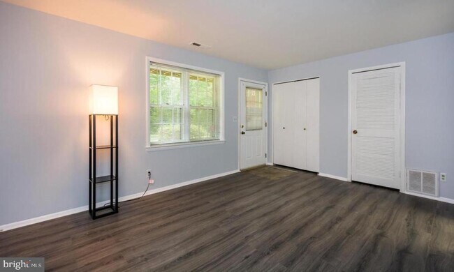 Building Photo - 185 Shetland Cir