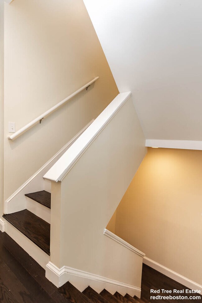 Building Photo - 476 Fulton St