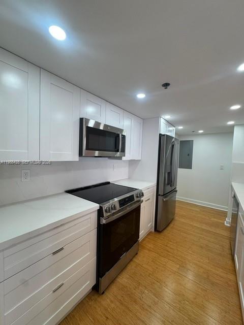 Building Photo - 801 N Venetian Dr