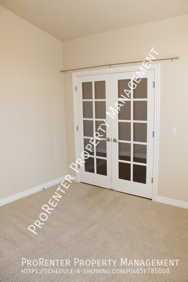 Building Photo - 1757 E 1150 N