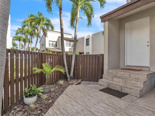 Primary Photo - 10300 NW 9th St Cir