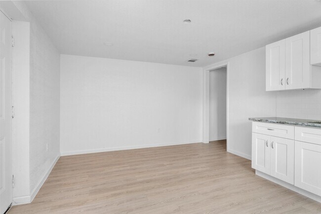 Building Photo - 16016 Green Manor Dr