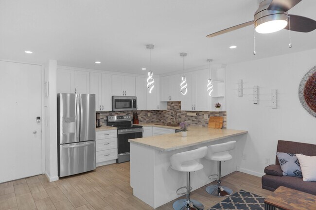 Building Photo - 3050 Rue D’Orleans