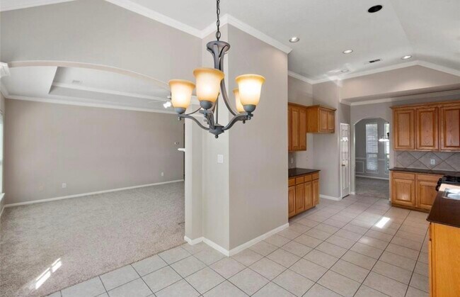 Building Photo - 10115 Cottonwood Canyon Dr