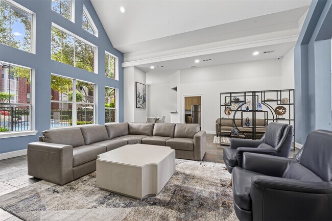 Building Photo - 1330 Old Spanish Trl