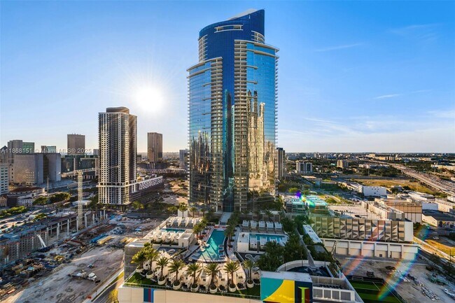 Building Photo - 888 Biscayne Blvd