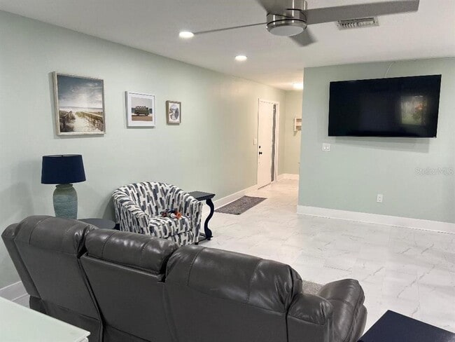 Building Photo - 1220 13th Cir SE