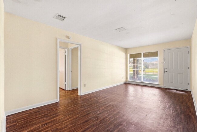 Building Photo - 10227 Glenmawr Dr