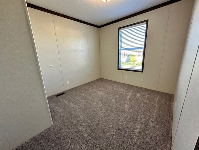 Building Photo - 642 Oregon St