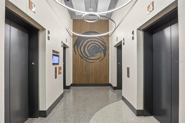 Building Photo - 155 S Court Ave