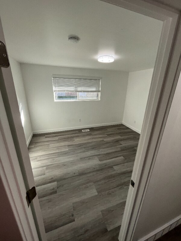 Building Photo - 6876 S 90 E