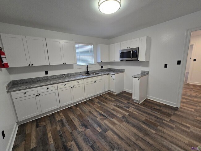 Building Photo - 2145 N 38th St