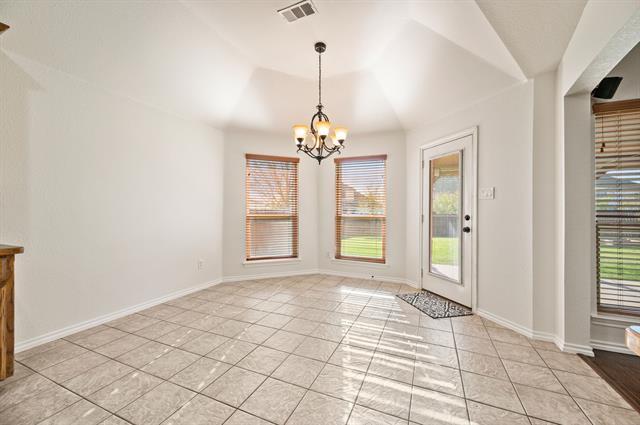 Building Photo - 8625 Shadow Trace Dr