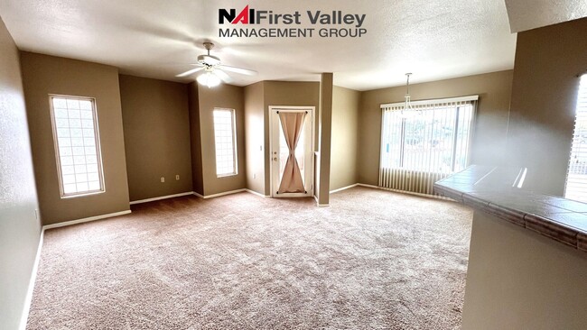 Building Photo - *****Half off First Months Rent ***** 3 Be...