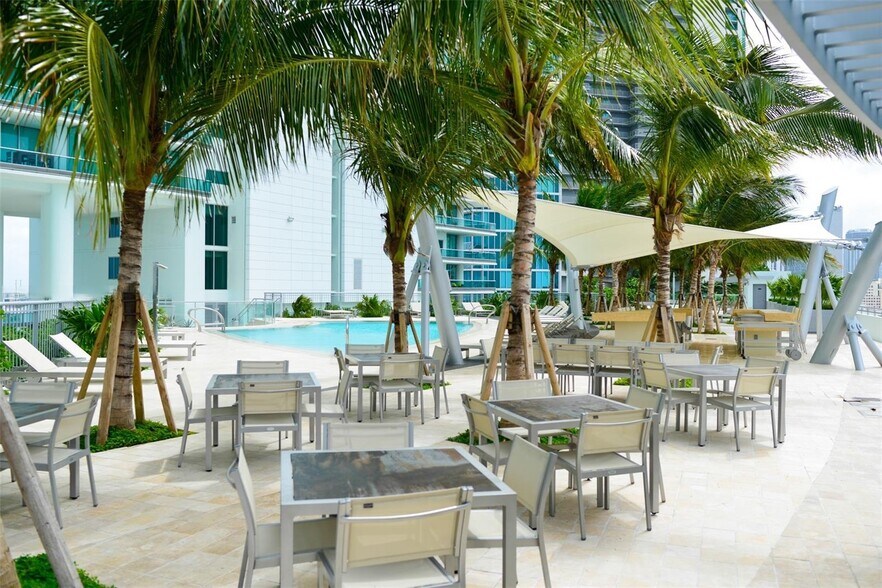 Building Photo - 900 Biscayne Blvd