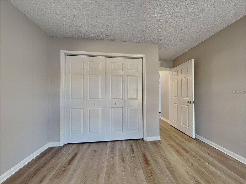 Building Photo - 646 Pine Forest Dr