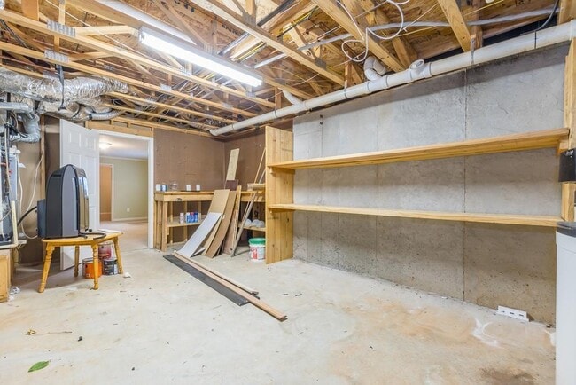 Building Photo - 1150 Emperor Ln