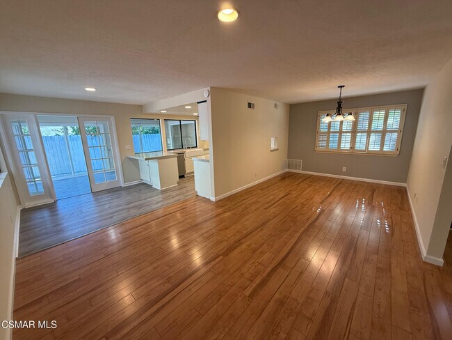 Building Photo - 1191 Calle Contento